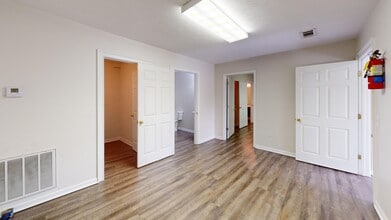 3104 S Railroad St, Phenix City, AL for lease Interior Photo- Image 1 of 5