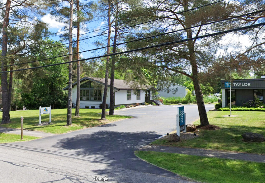 2580 Baird Rd, Penfield, NY for lease - Building Photo - Image 1 of 2