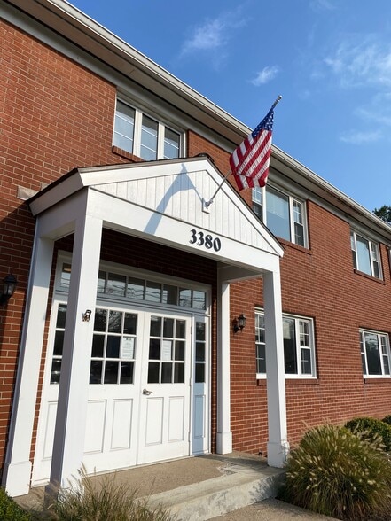 3380 Main St, Stratford, CT for lease - Building Photo - Image 2 of 14