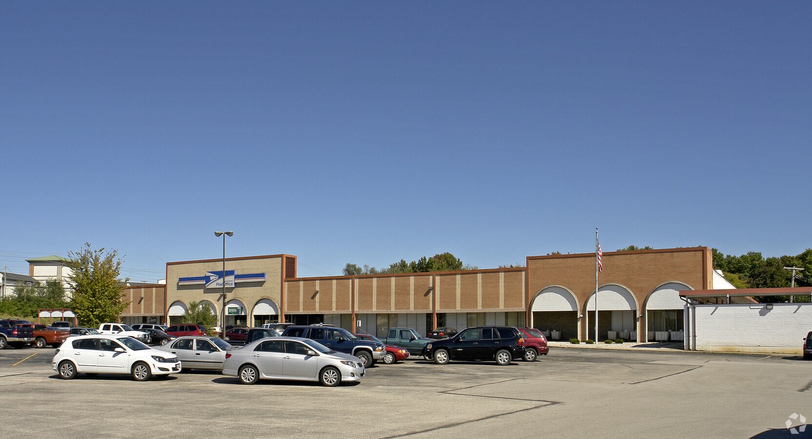 22002222 N US Highway 67, Florissant, MO 63033