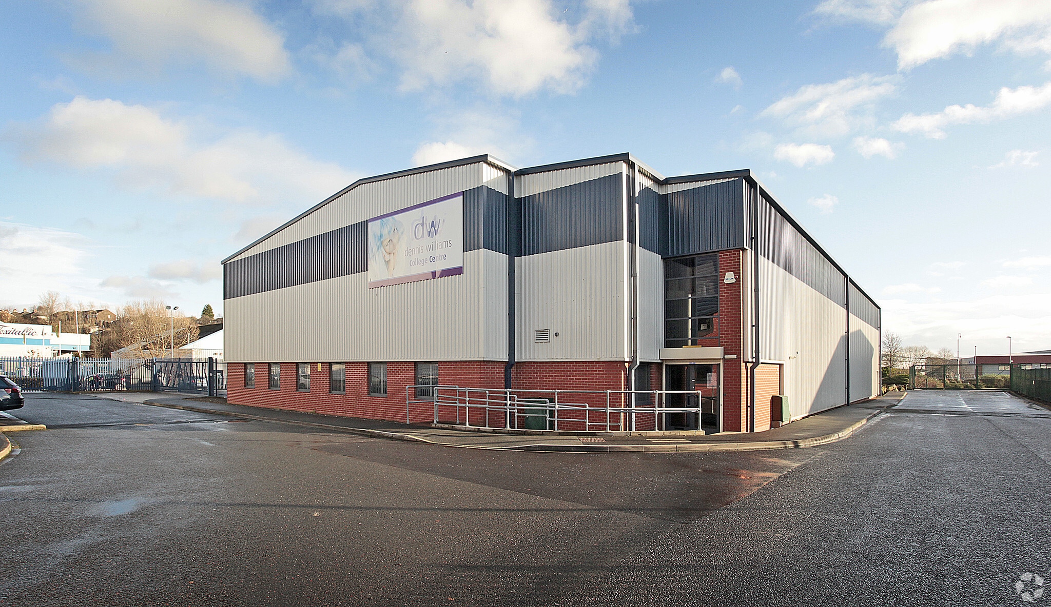 Chain Bar Ln, Cleckheaton for sale Primary Photo- Image 1 of 1