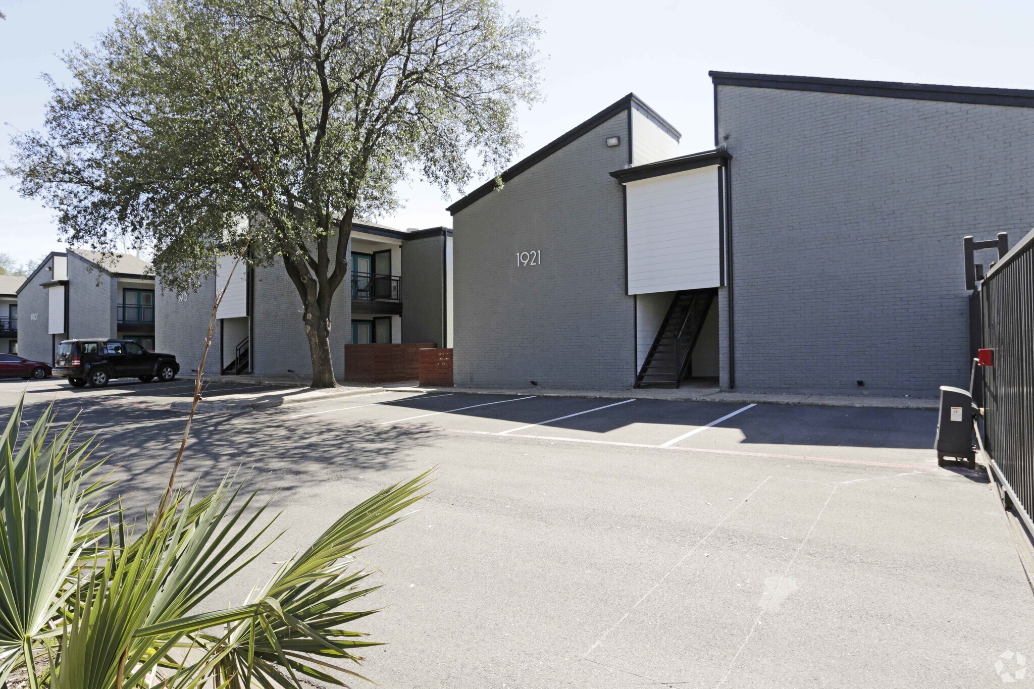 1925 Moser Ave, Dallas, TX 75206 Apartments at MStreets