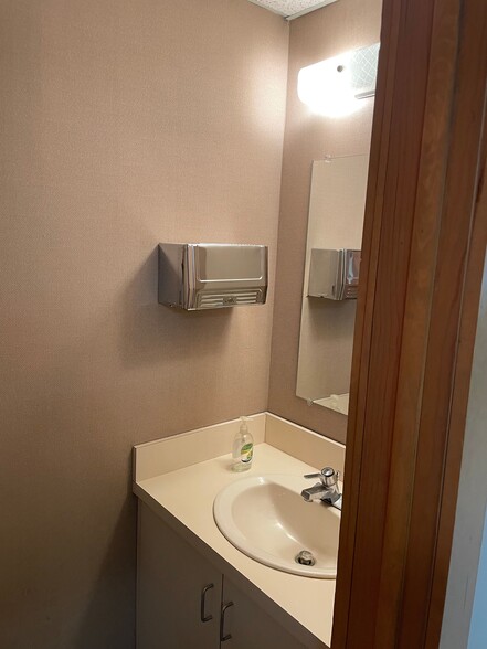 41 Orchard St, Ramsey, NJ for lease - Building Photo - Image 2 of 19