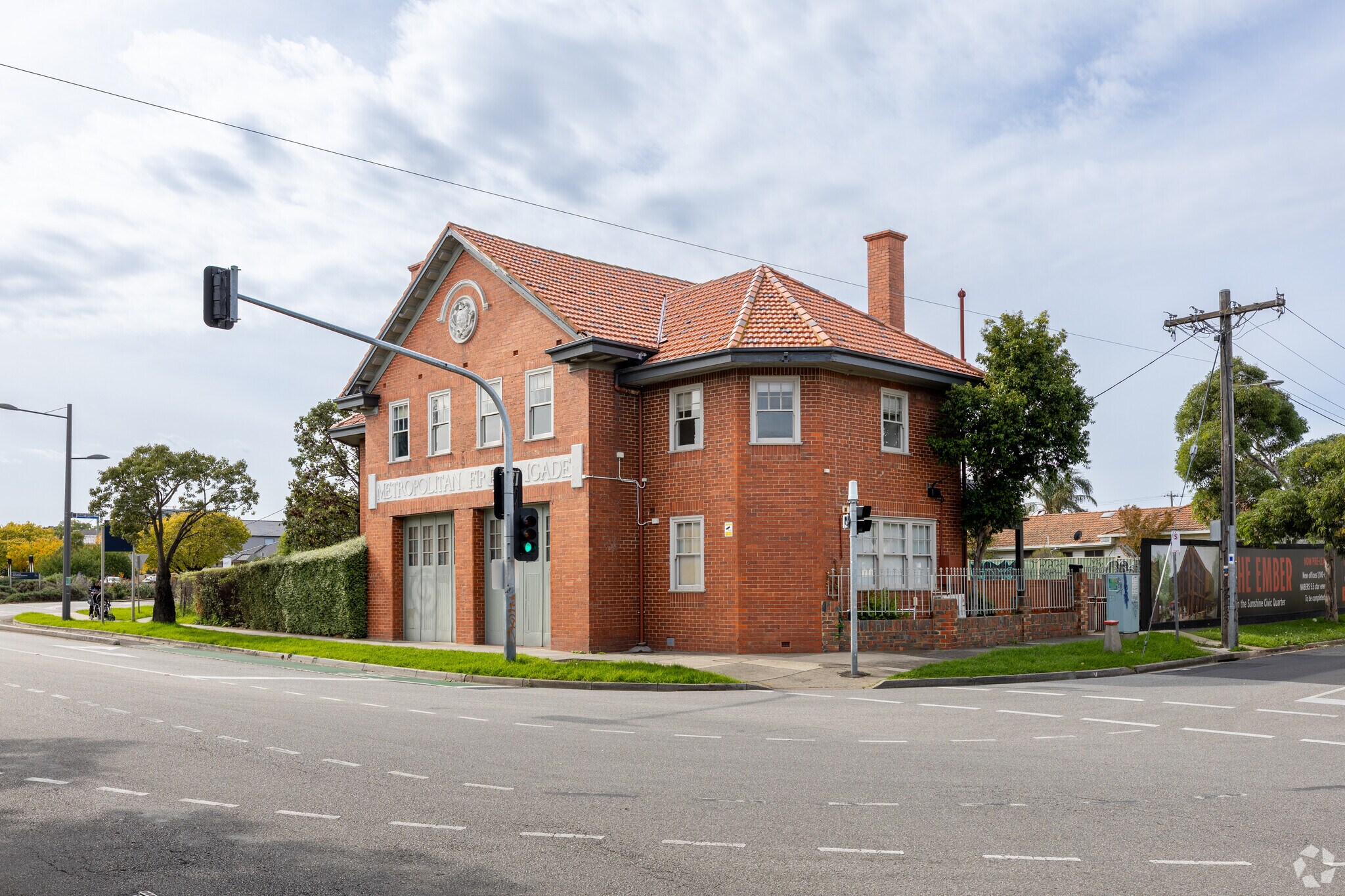 330 Hampshire Rd, Sunshine for lease Primary Photo- Image 1 of 6
