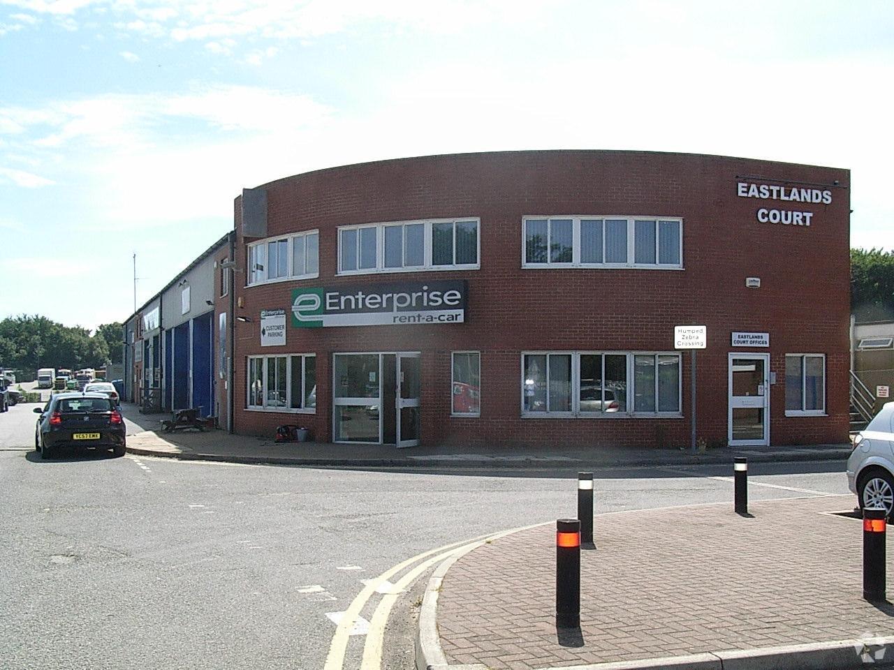 Wade Rd, Basingstoke for lease Primary Photo- Image 1 of 3