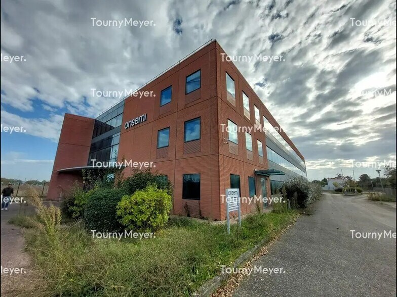 Office in Toulouse for lease - Building Photo - Image 2 of 10