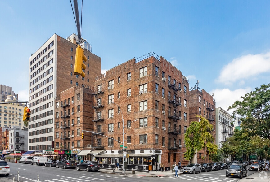 212 W 22nd St, New York, NY for lease - Primary Photo - Image 2 of 13