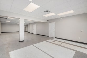 6909 E Hampden Ave, Denver, CO for lease Interior Photo- Image 2 of 10