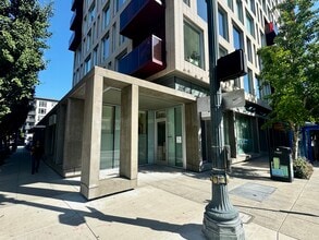 500 NW 10th Ave, Portland, OR for lease Building Photo- Image 1 of 21