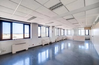 Office in Santa Perpètua de Mogoda, Barcelona for lease Interior Photo- Image 2 of 5