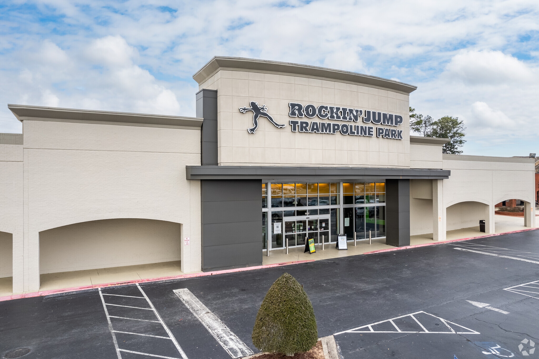 2754-2792 Cumberland Blvd SE, Smyrna, GA for lease Building Photo- Image 1 of 7