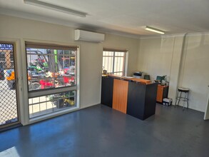 36 Bant St, Bathurst for lease Interior Photo- Image 2 of 7