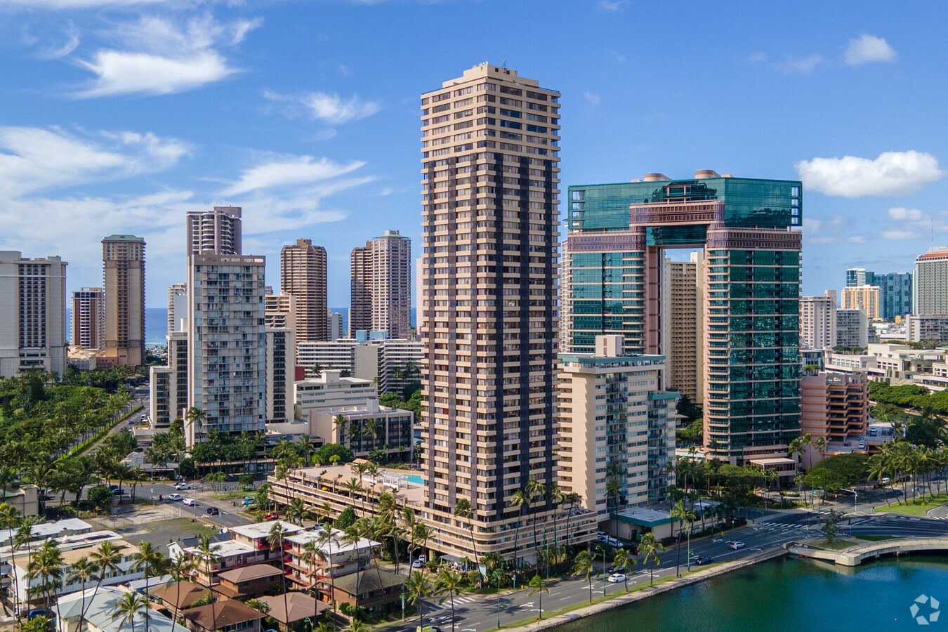 444 Niu St, Honolulu, HI 96815