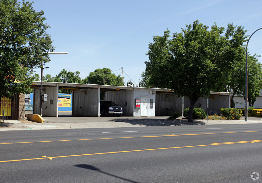 1623 Yosemite Blvd, Modesto, CA for sale - Primary Photo - Image 1 of 1