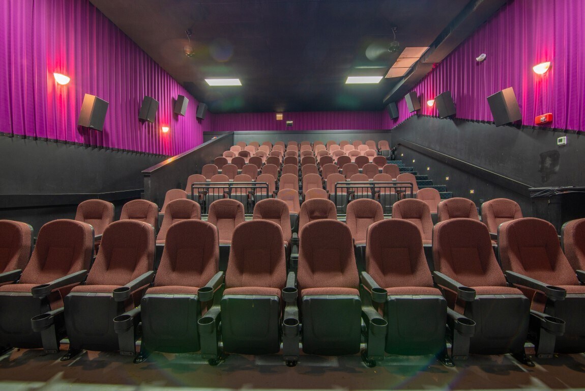 895 N Dixie Blvd, Radcliff, KY 40160 Showtime Cinema