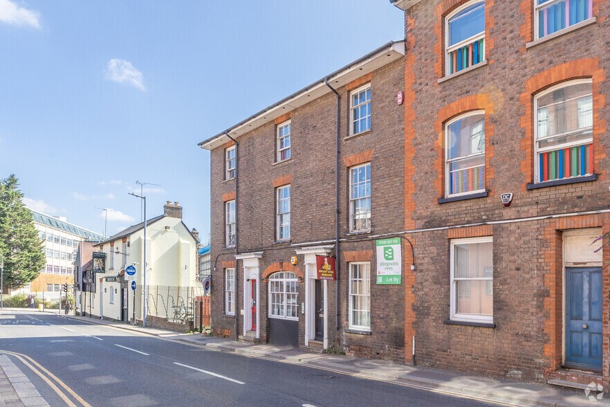 11-15 Park St W, Luton for lease - Building Photo - Image 1 of 2