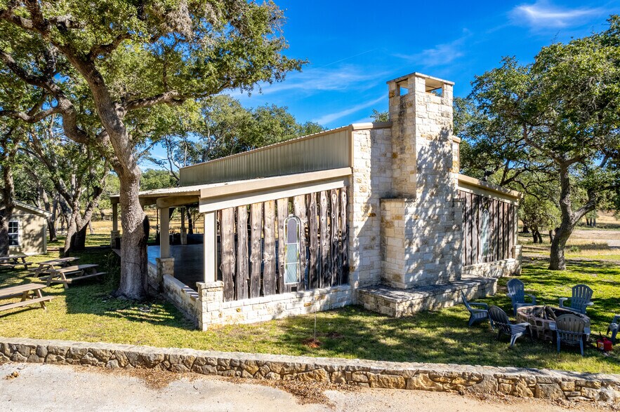 6005 W Ammann Rd, Bulverde, TX for sale - Primary Photo - Image 1 of 1