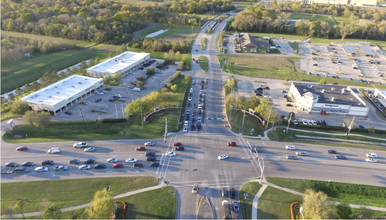 11711 Shadow Creek Pky, Pearland, TX - aerial  map view