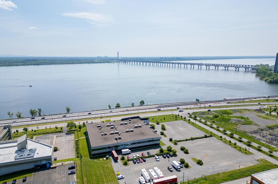 1555 Rue Carrie-Derick, Montréal, QC for lease - Aerial - Image 3 of 12