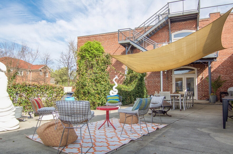 263 SW Walker St, Atlanta, GA for sale - Building Photo - Image 1 of 1