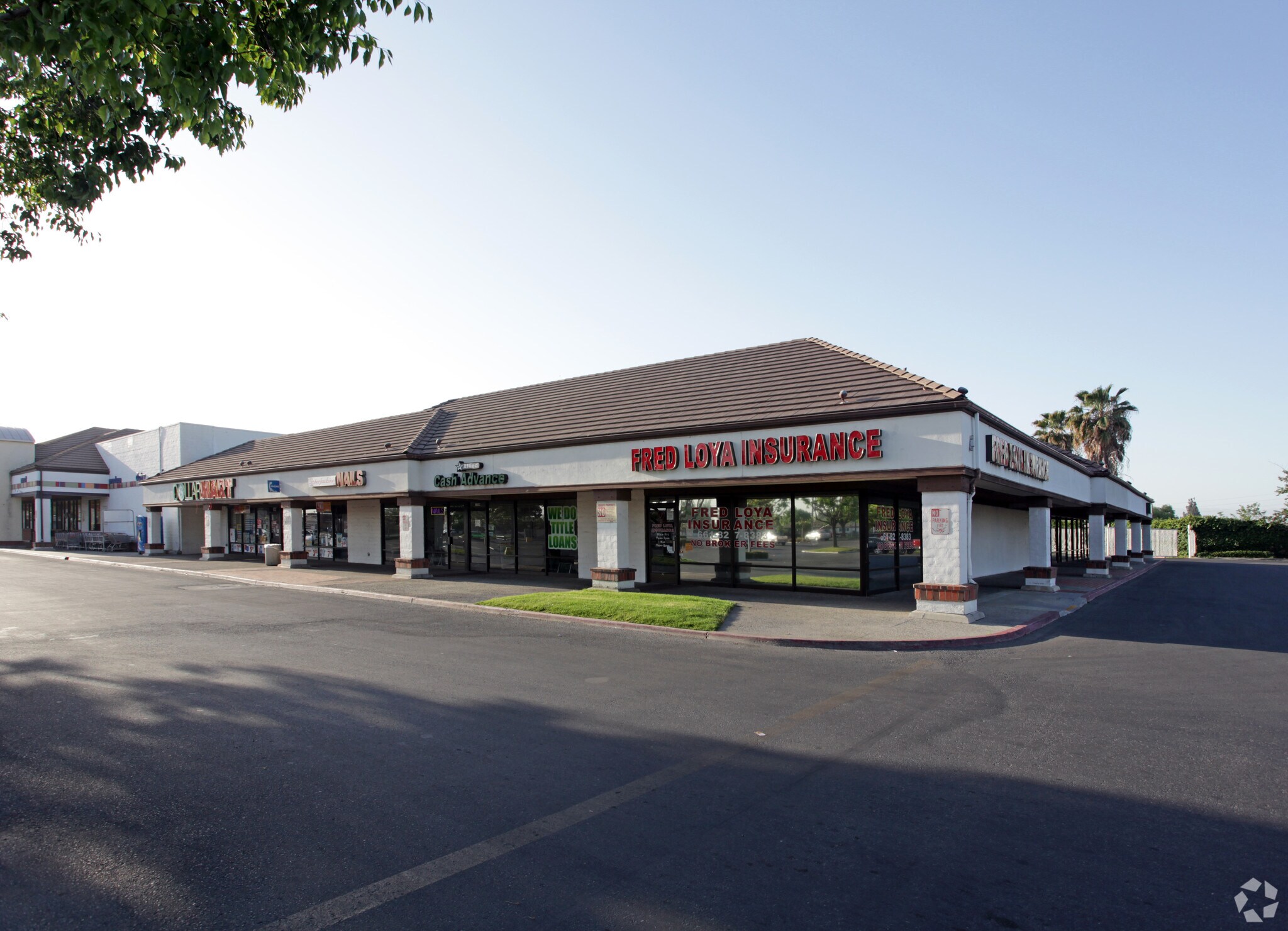 14911549 White Ln, Bakersfield, CA 93307 White Lane Plaza