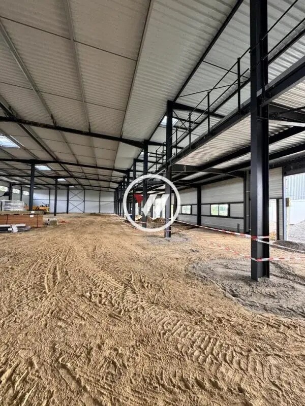 Location Local d'activités 356 m² à 2 912 m² - Photo 1