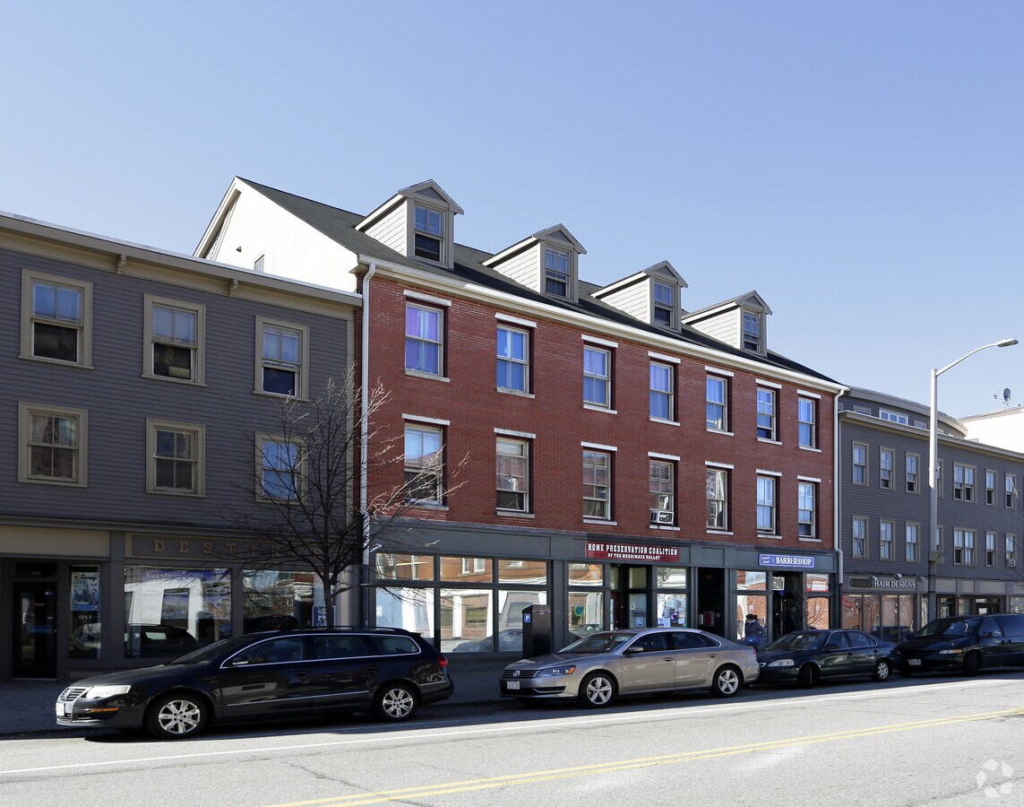 450 Merrimack St, Lowell, MA 01854