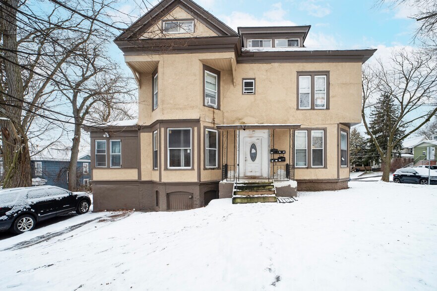 315 Oak St, Syracuse, NY for sale - Building Photo - Image 1 of 1