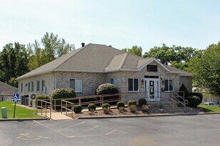19 Emerald Ter, Swansea IL - Business Park