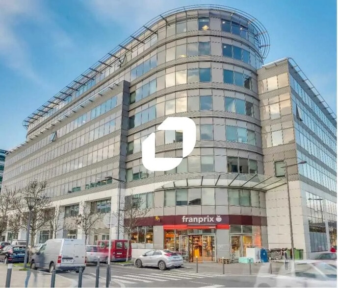 Flex in Bobigny for lease - Building Photo - Image 1 of 8