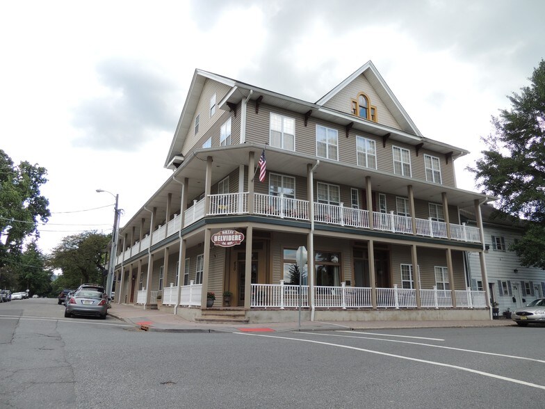 430 Front St, Belvidere, NJ 07823