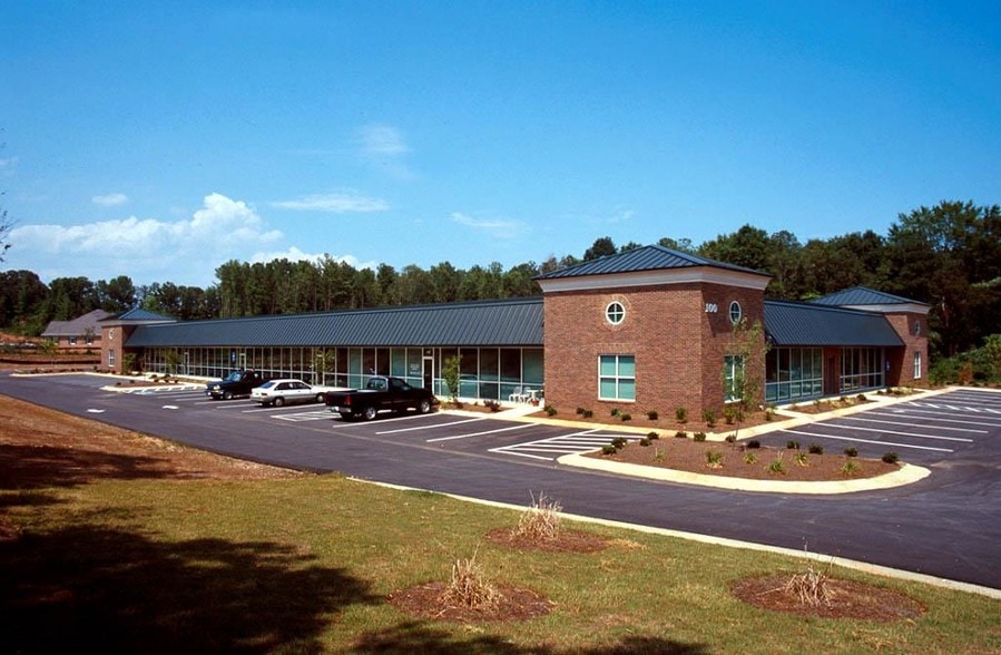 100 Governors Trace, Fayetteville, GA for lease - Building Photo - Image 2 of 5