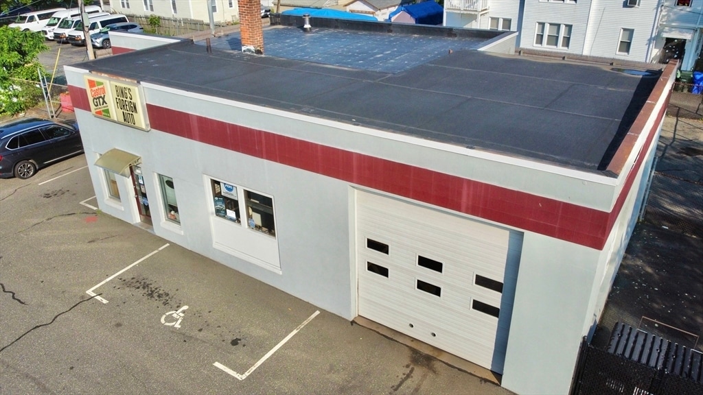 512 Saint James Ave, Springfield, MA for sale Primary Photo- Image 1 of 14