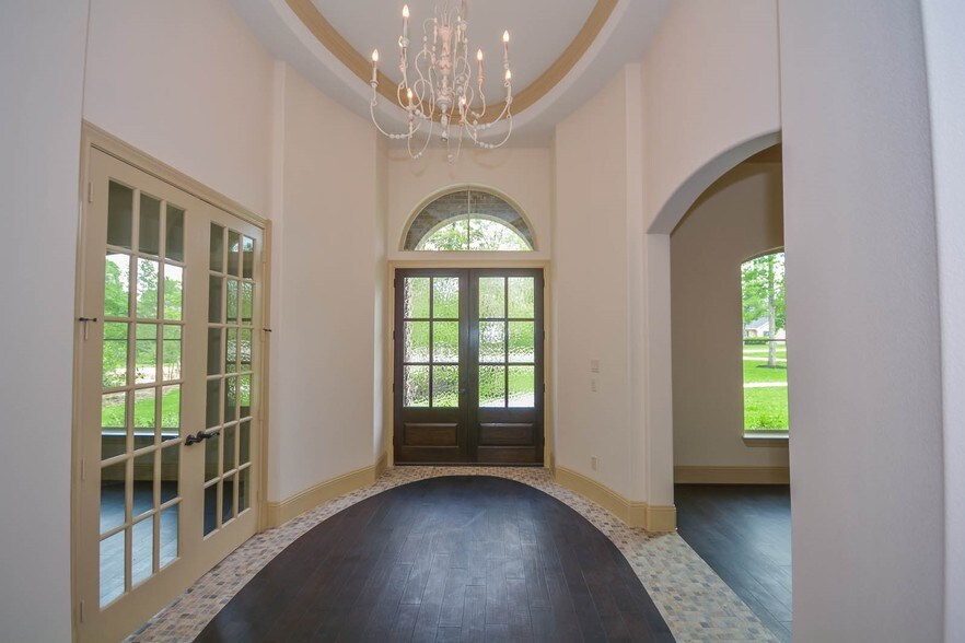 132 Texas Grand Ranch Circle, Huntsville, TX 77340