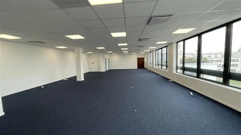 Office in Chessy for sale - Interior Photo - Image 3 of 8