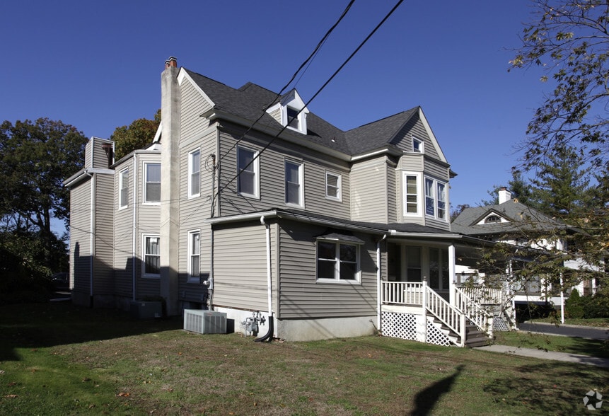 146 Maple Ave, Red Bank, NJ for lease - Building Photo - Image 2 of 13