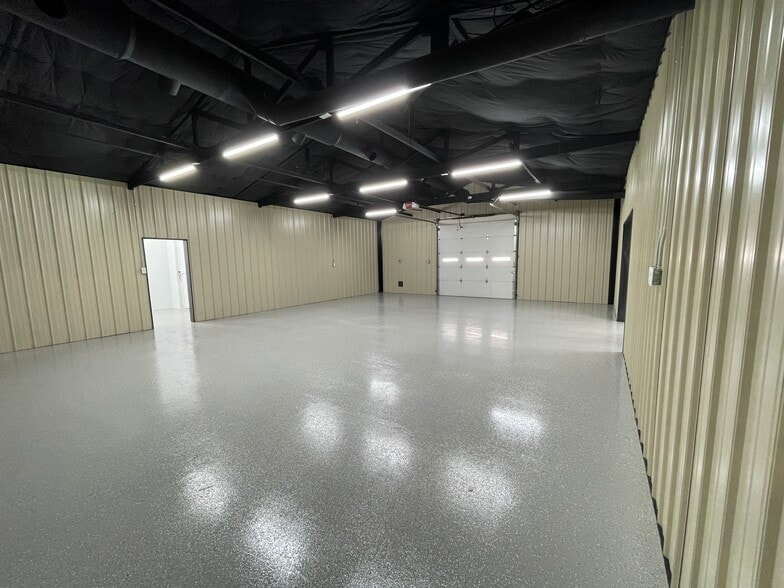 341 Darnell Mealer Rd, Lewisburg, TN for lease - Building Photo - Image 3 of 12