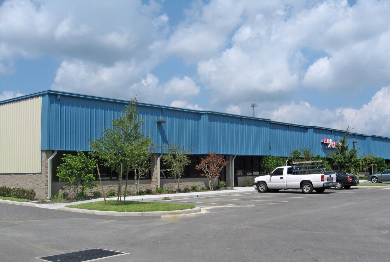 1460 N Goldenrod Rd, Orlando, FL 32807 Goldenrod CommerCenter