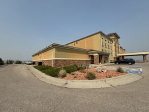 1333 N Elk Vale Rd, Rapid City, SD for lease Building Photo- Image 2 of 24