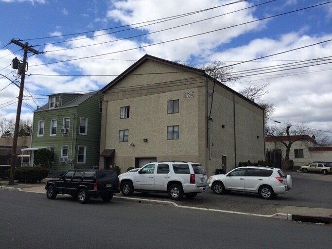 135 Main St, Belleville, NJ for sale - Primary Photo - Image 1 of 1