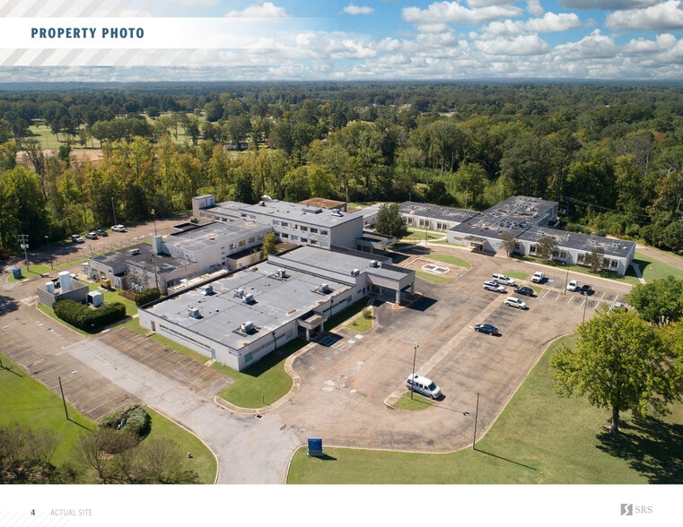 1000-1004 E Madison St, Houston, MS for sale - Building Photo - Image 3 of 8