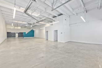 1631-1645 16th St, Santa Monica, CA for lease Building Photo- Image 2 of 4