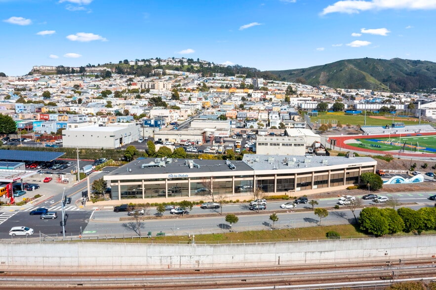 2201 Junipero Serra Blvd, Daly City, CA for lease - Building Photo - Image 3 of 10