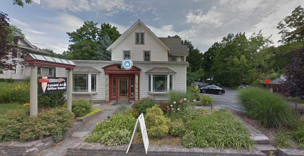 35 Mill Hill Rd, Woodstock, NY 12498