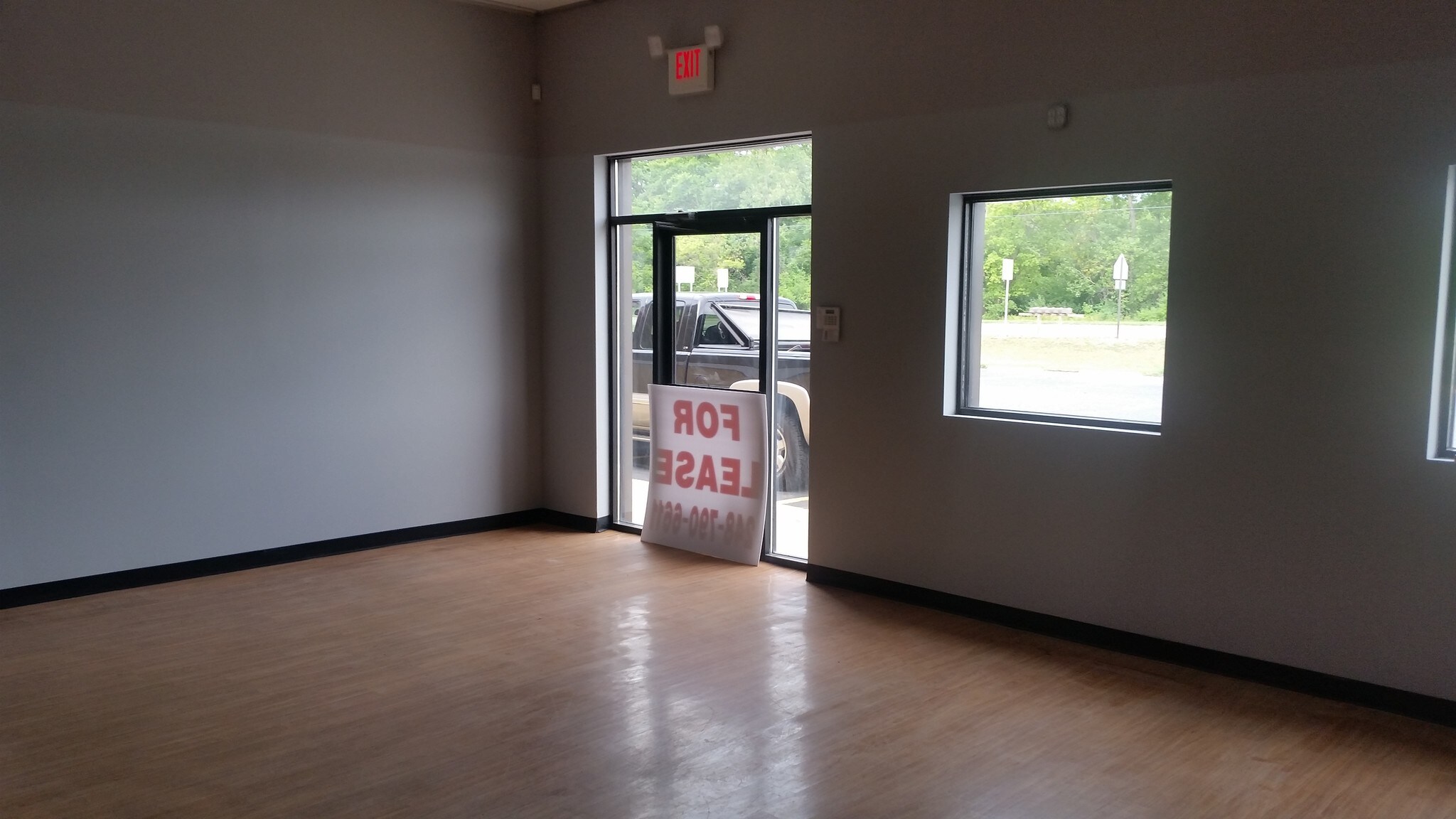 4508-4514 Van Slyke Rd, Flint, MI for sale Interior Photo- Image 1 of 1