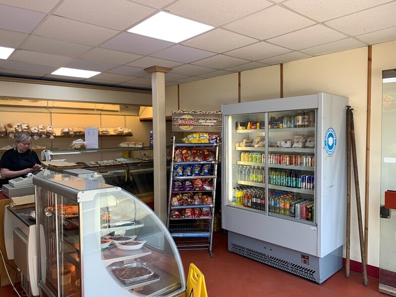 26 High St, Crieff for sale - Building Photo - Image 2 of 5