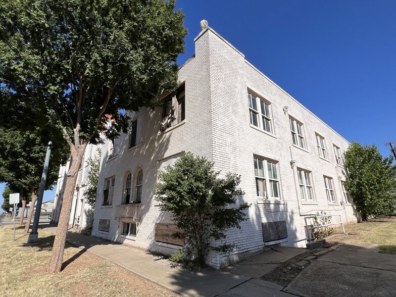 315-321 W Broadway St, Altus, OK for sale - Building Photo - Image 3 of 80