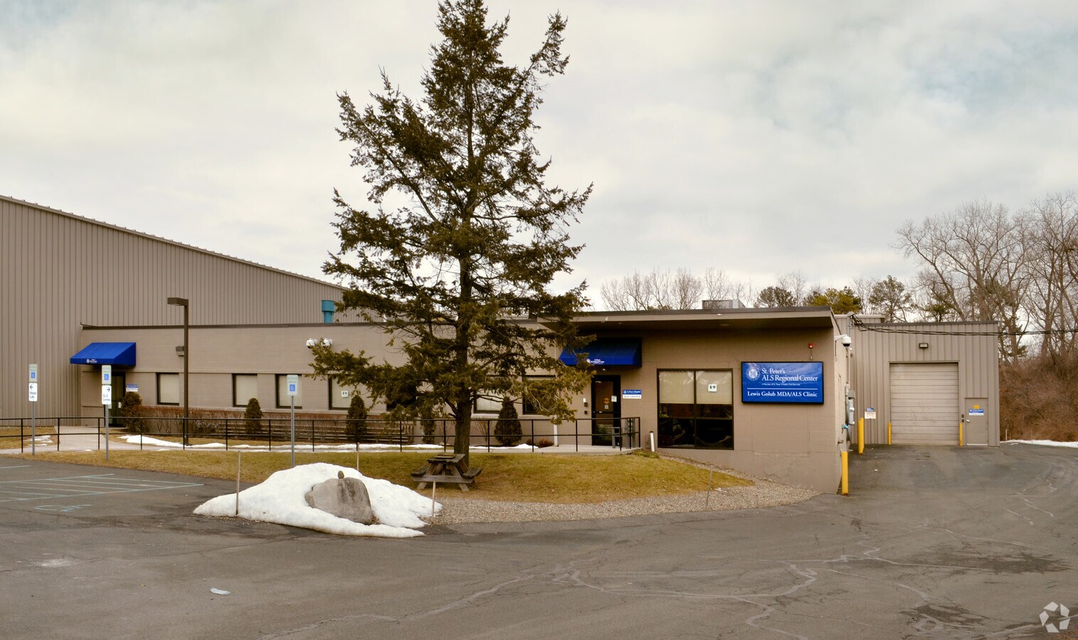 19 Warehouse Row, Colonie, NY 12205