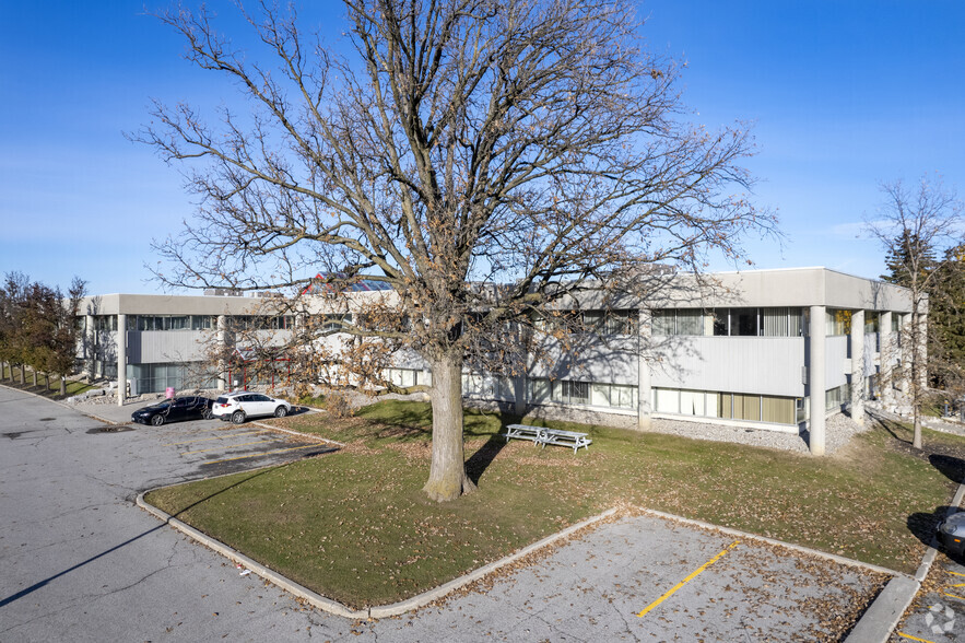 60 Centurian Dr, Markham, ON for lease - Building Photo - Image 2 of 8