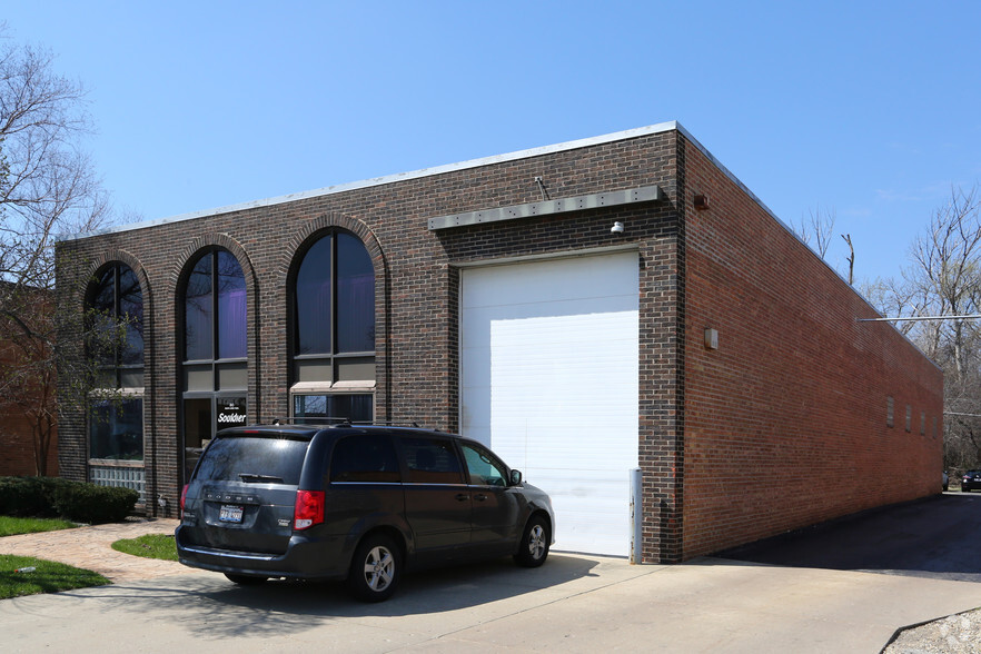 80 Lively Blvd, Elk Grove Village, IL for sale - Primary Photo - Image 1 of 1